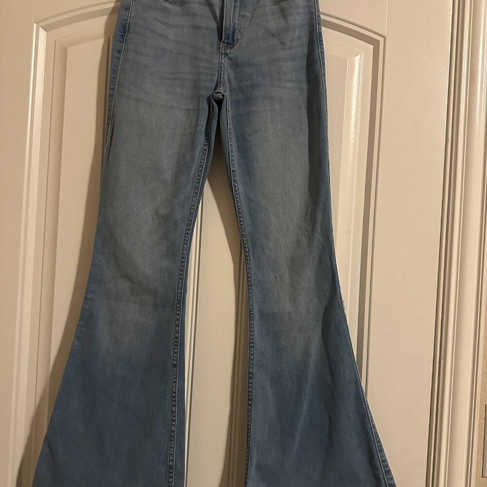 Hollister Flare Jeans | Light Wash | New With Tags | Size 0S
